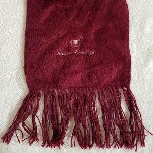 Alphca Camargo burgundy scarf from Peru